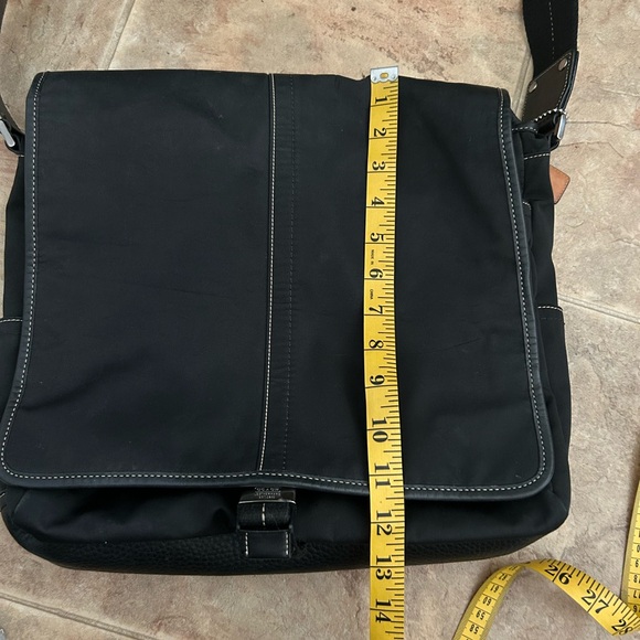Coach authentic messenger bag EUC - Picture 16 of 16
